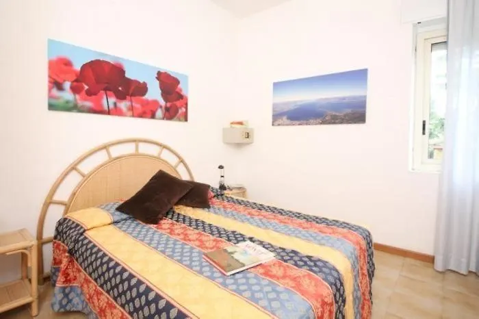 Zweizimmerwohnung In Villaggio Sanghen مانربا ديل جاردا شقة